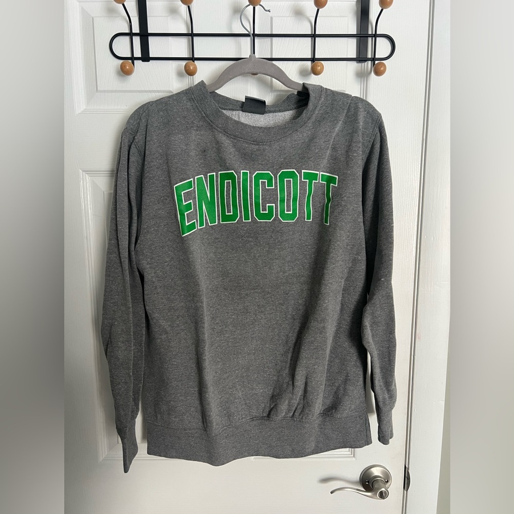 Endicott crewneck, worn twice, size medium